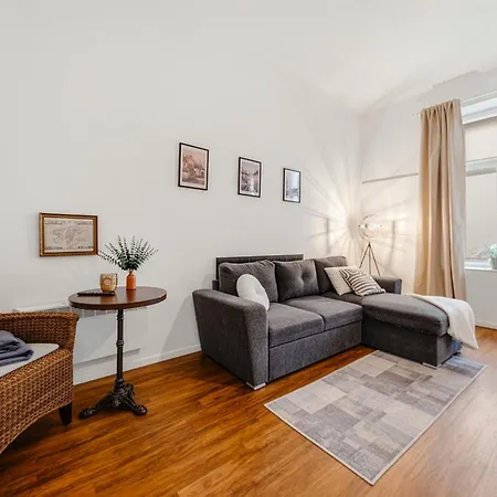 Lovely Havanska - With Free Parking Apartman