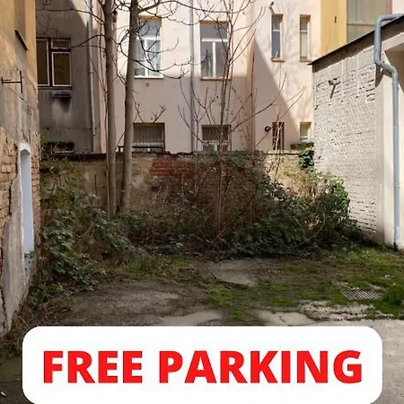 Lovely Havanska - With Free Parking Appartement Praag