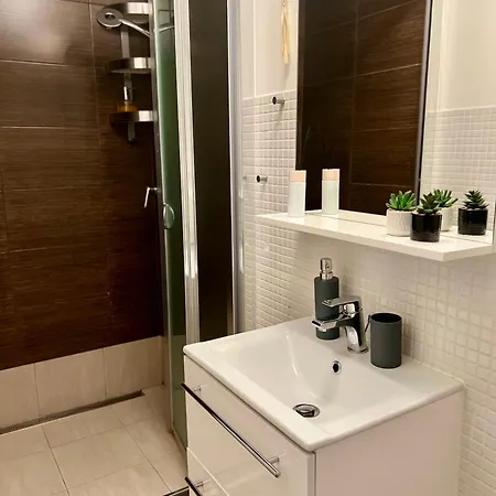 Lovely Havanska - With Free Parking * Prague