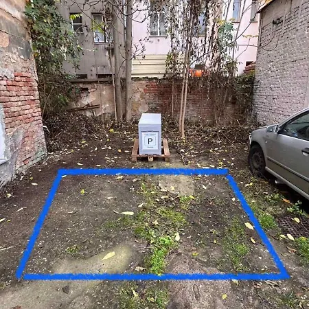 Διαμέρισμα Lovely Havanska - With Free Parking